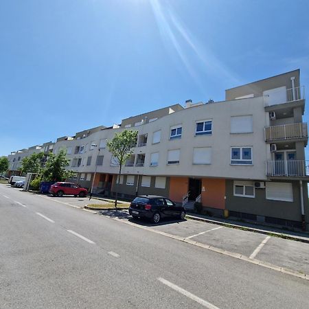 Apartment Rose Sesvete Eksteriør billede