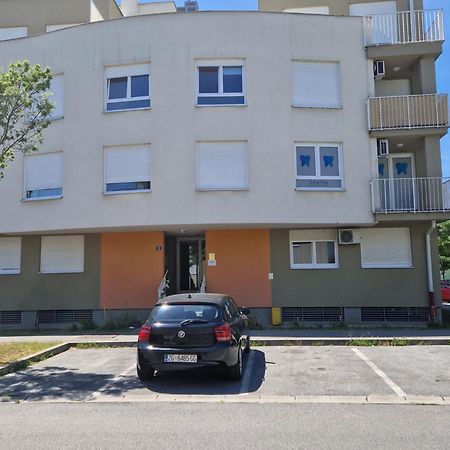 Apartment Rose Sesvete Eksteriør billede