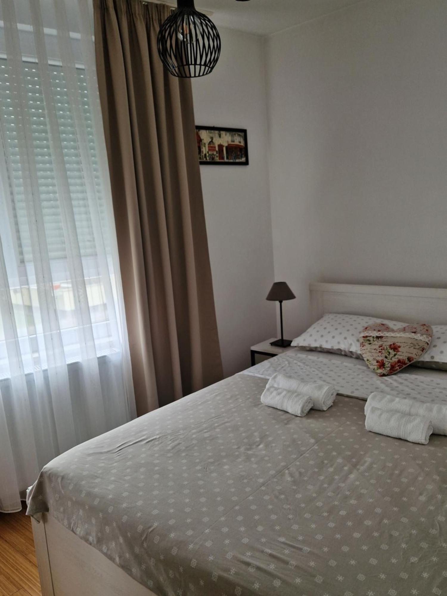 Apartment Rose Sesvete Eksteriør billede